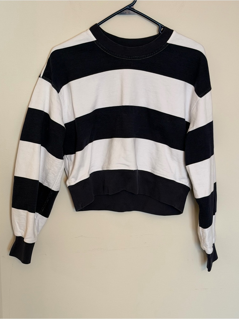 328. Lululemon Perfectly Oversized Cropped Crewneck Sweatshirt Navy/White size S